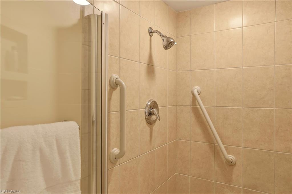 PARK SHORE - Residential