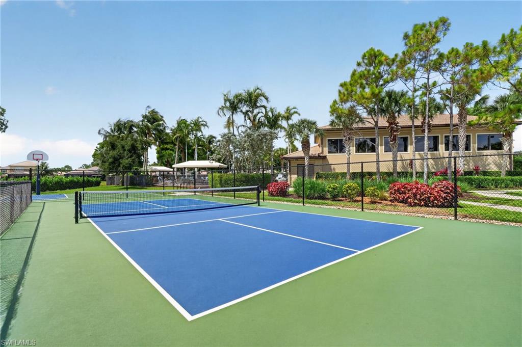 MARBELLA LAKES - Residential