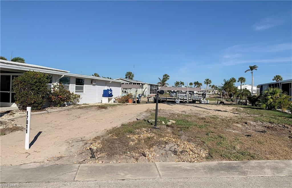 BAYSIDE ESTATES - Land