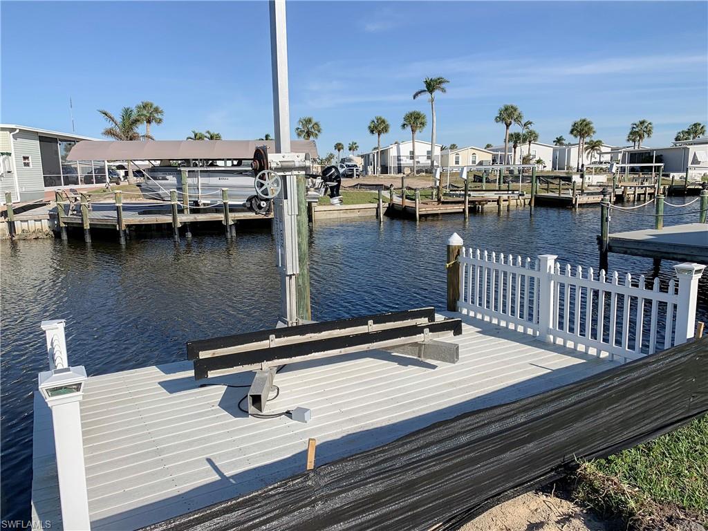 BAYSIDE ESTATES - Land