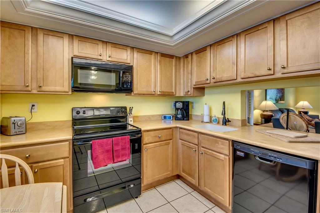 SEVEN LAKES - Residential