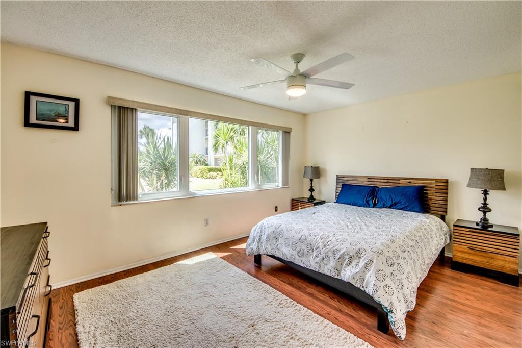 SEVEN LAKES - Residential