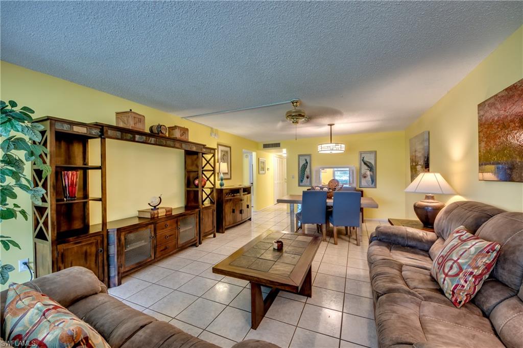 SEVEN LAKES - Residential