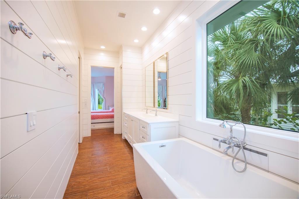 SOUTHPORT ON THE BAY - Residential