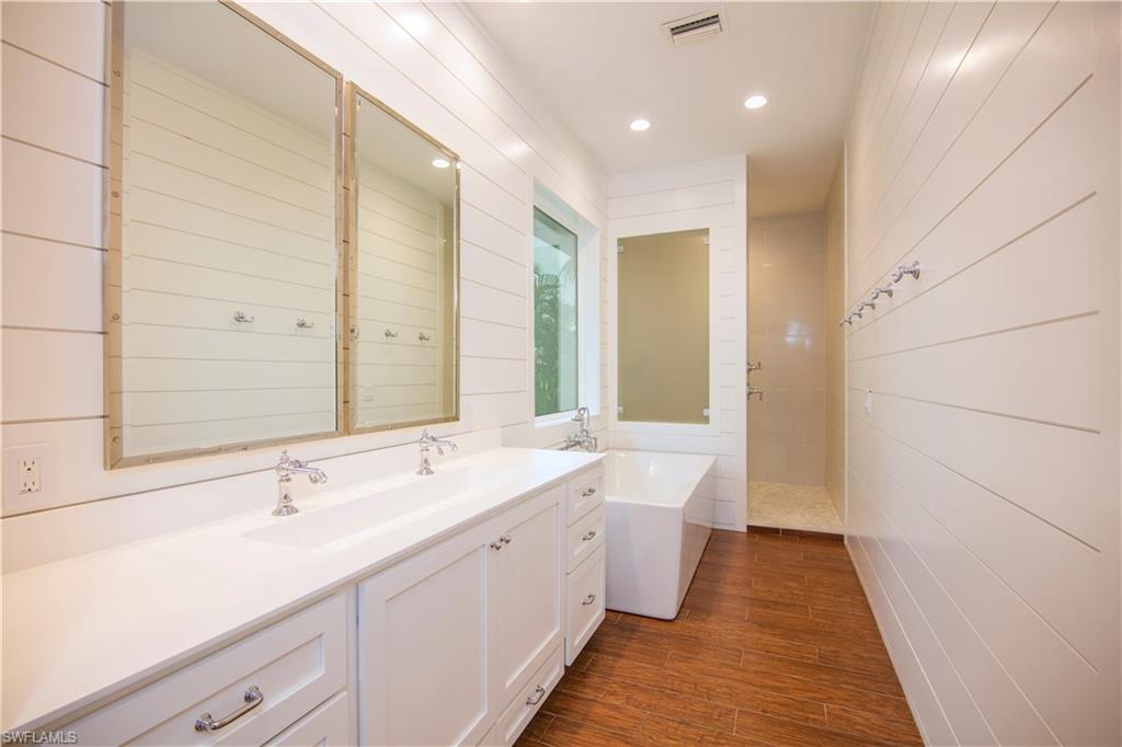 SOUTHPORT ON THE BAY - Residential