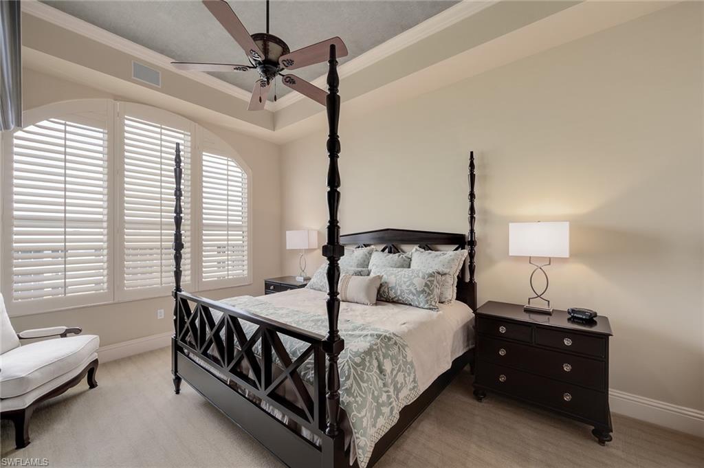 THE PARAMOUNT - Residential