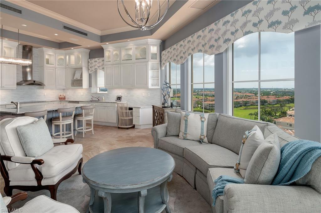 THE PARAMOUNT - Residential