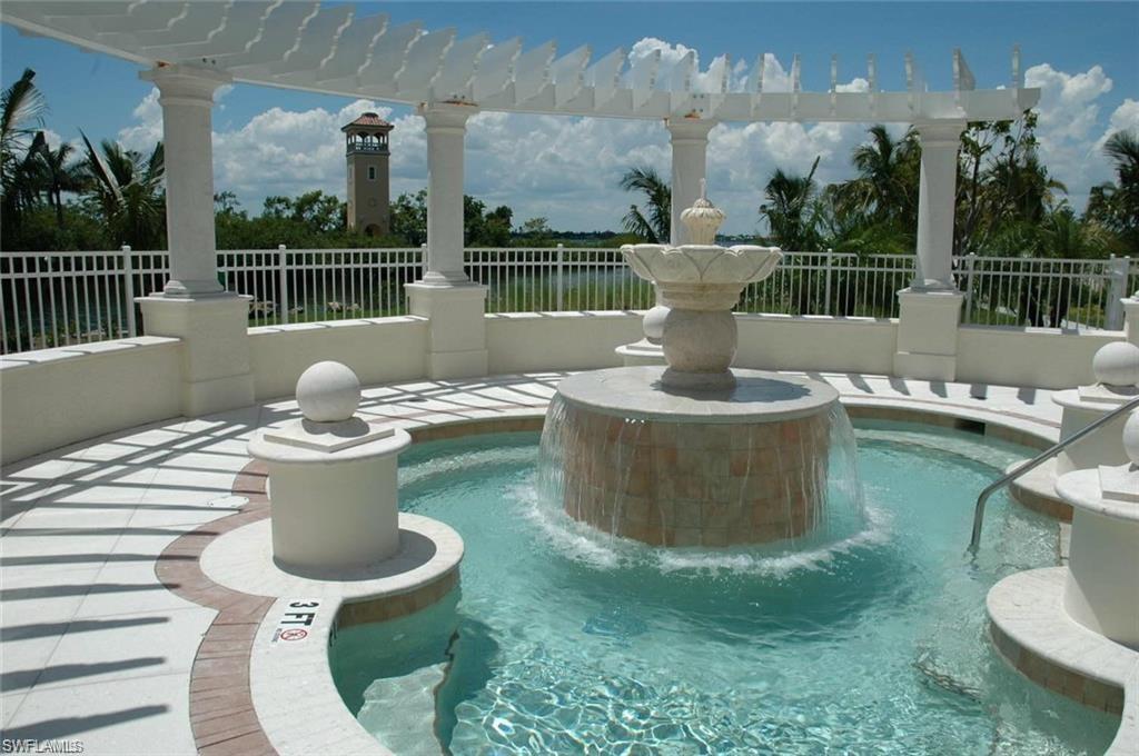 THE PARAMOUNT - Residential