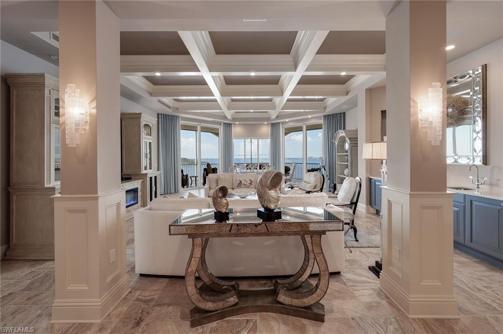 THE PARAMOUNT - Residential