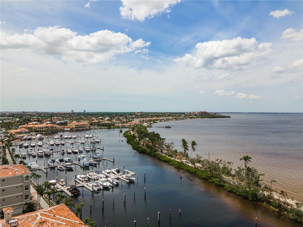 THE PARAMOUNT - Residential