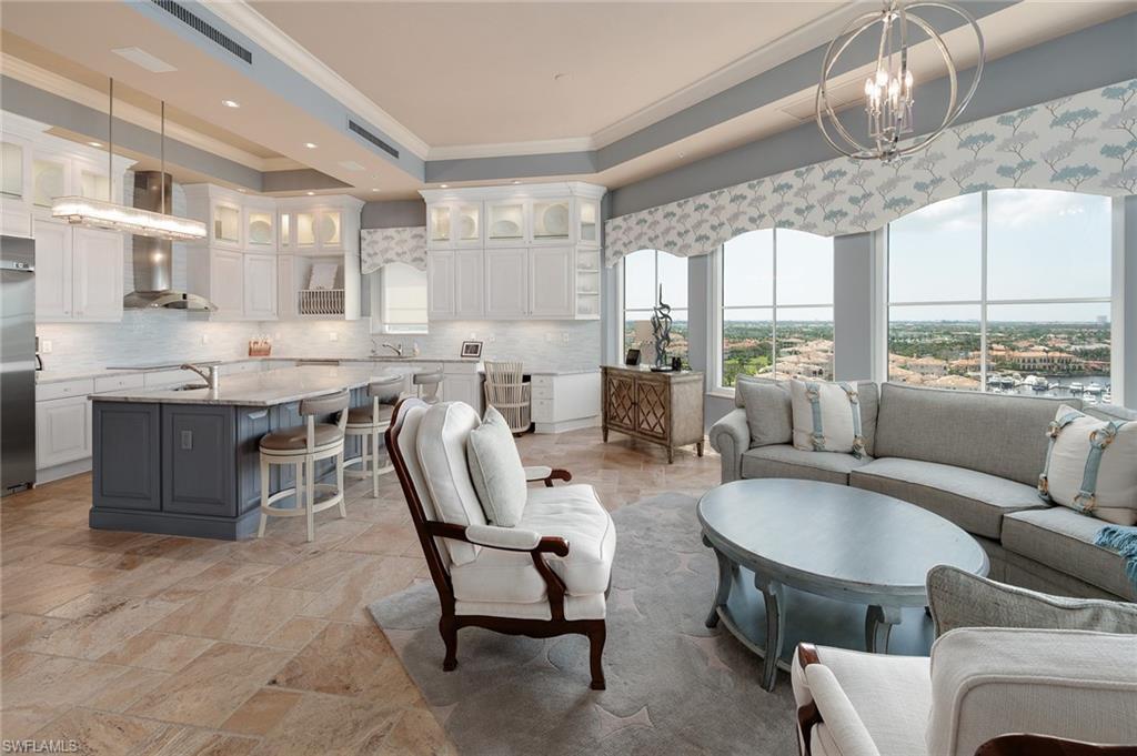 THE PARAMOUNT - Residential