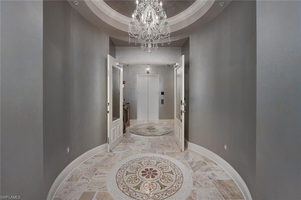 THE PARAMOUNT - Residential