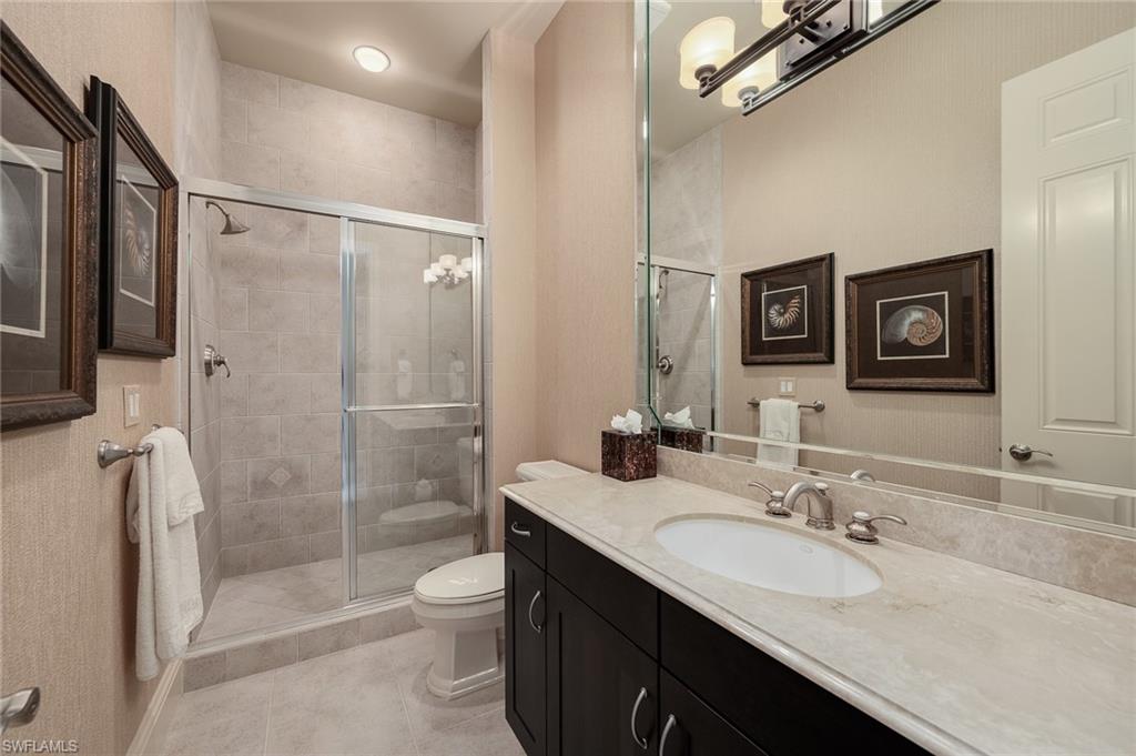 THE PARAMOUNT - Residential