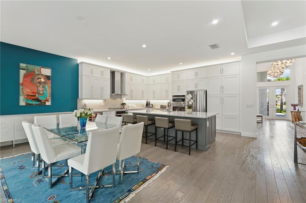 VALENCIA TRAILS - Residential