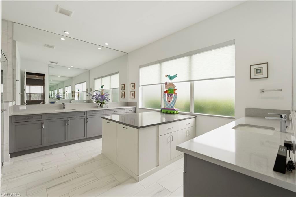 VALENCIA TRAILS - Residential