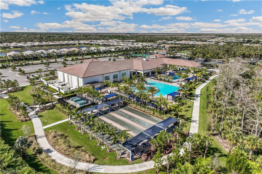 VALENCIA TRAILS - Residential