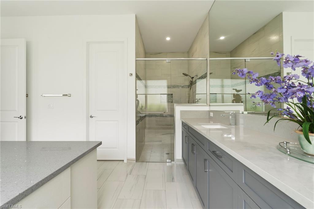 VALENCIA TRAILS - Residential