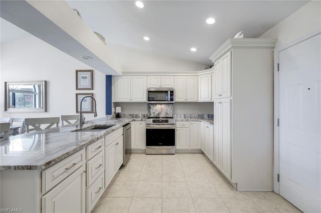 HUNTERS RIDGE - Residential