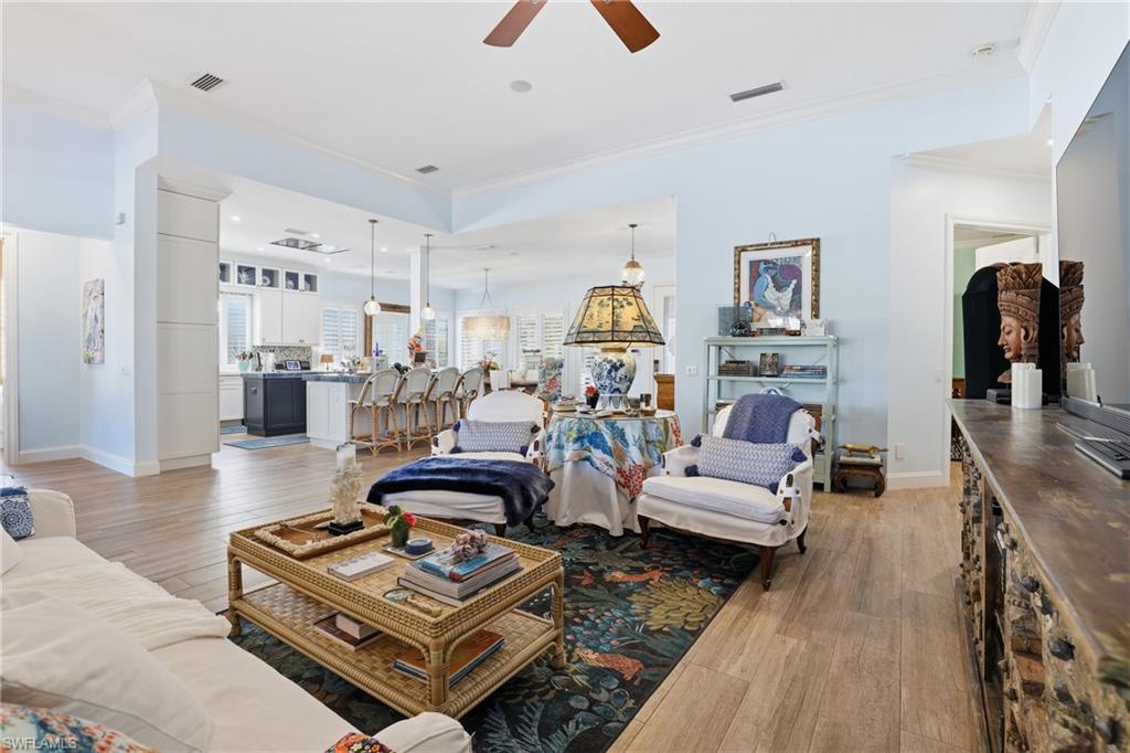 ISLAND WALK - Residential