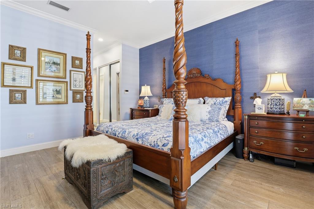 ISLAND WALK - Residential