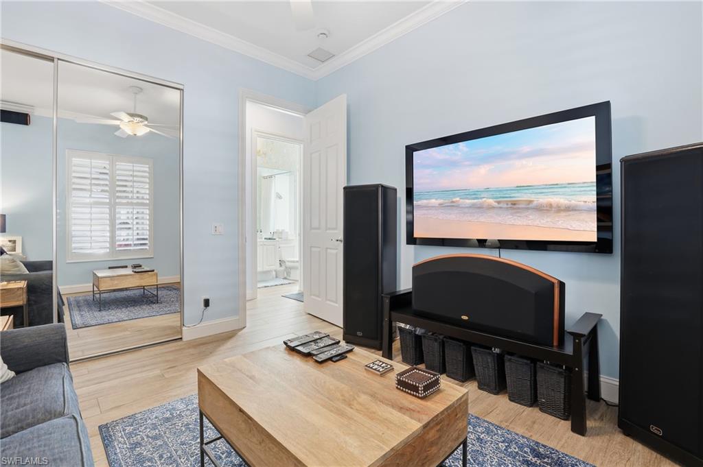 ISLAND WALK - Residential