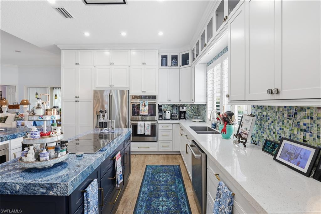 ISLAND WALK - Residential