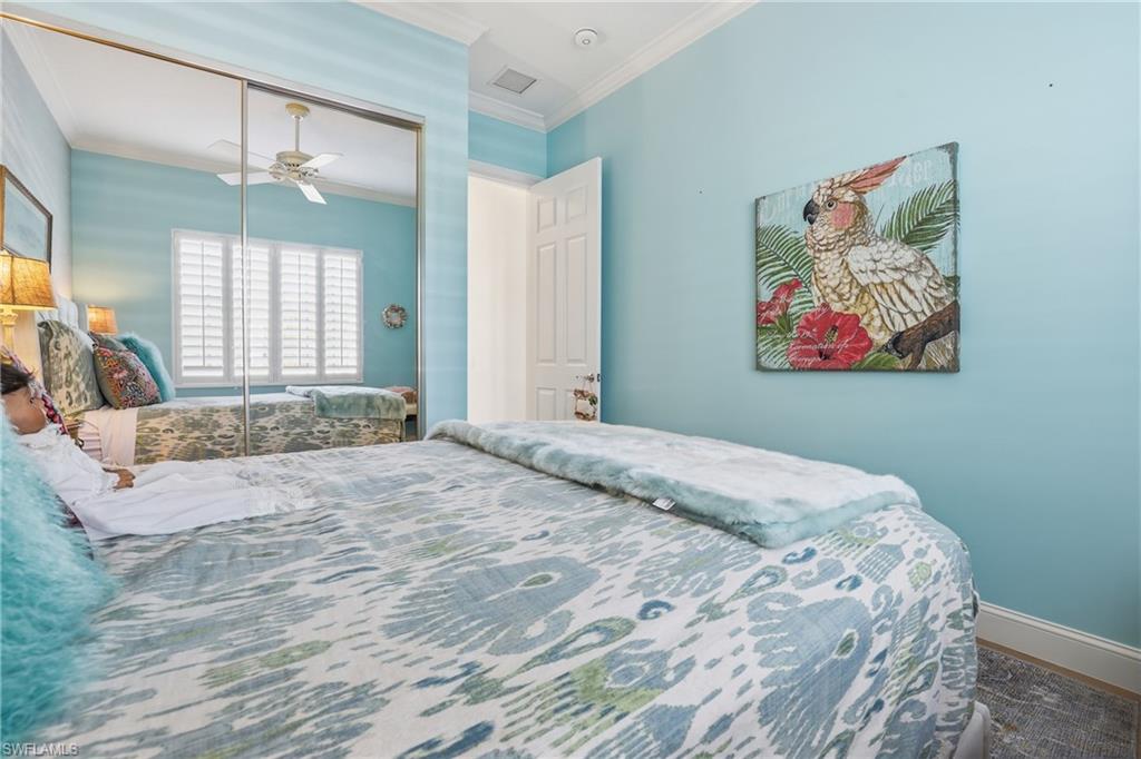 ISLAND WALK - Residential