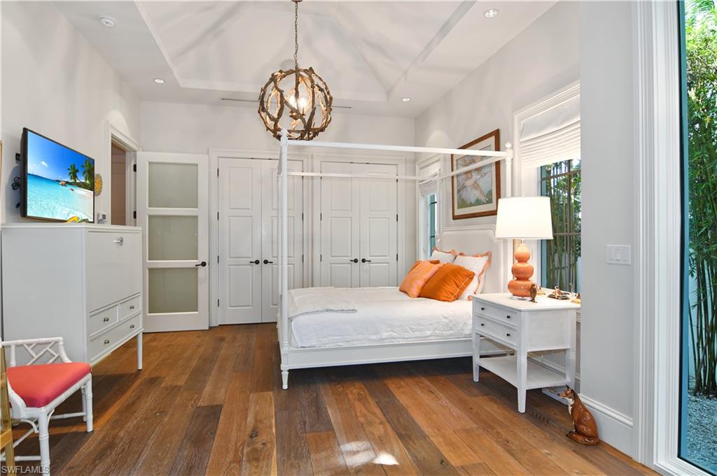 OLDE NAPLES - Residential