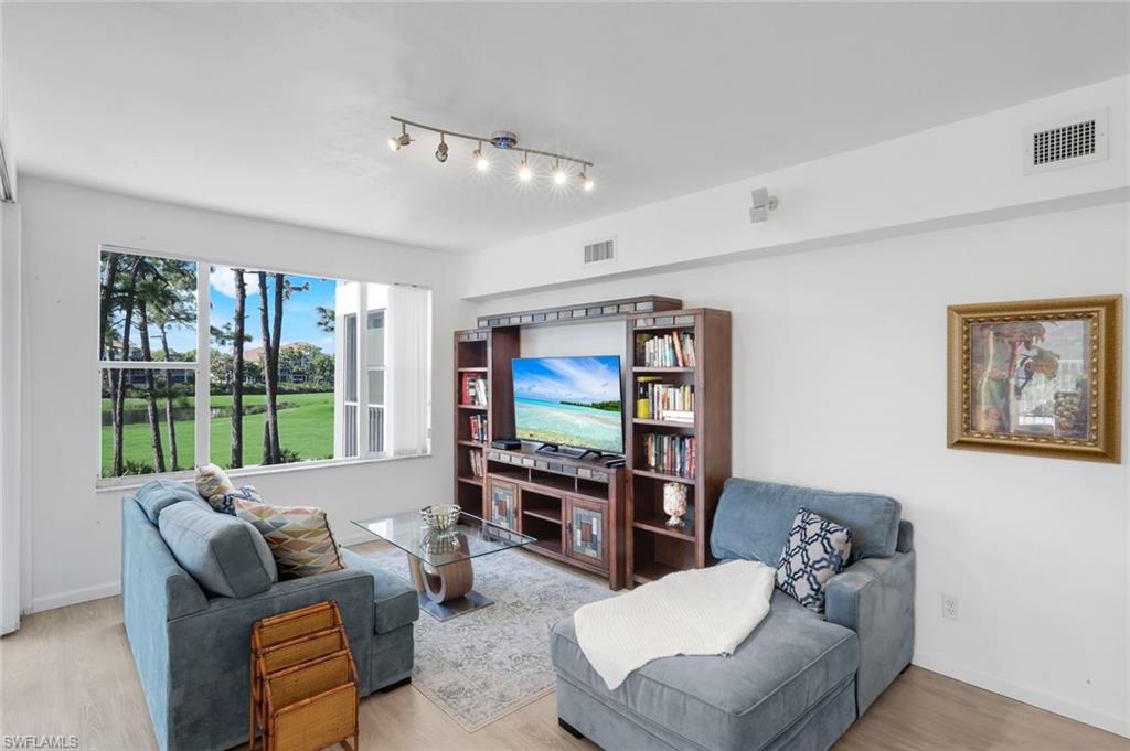 CROSSINGS - Residential