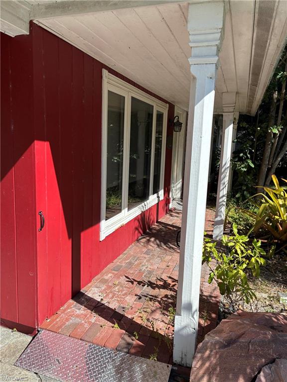 VALENCIA COURT - Residential