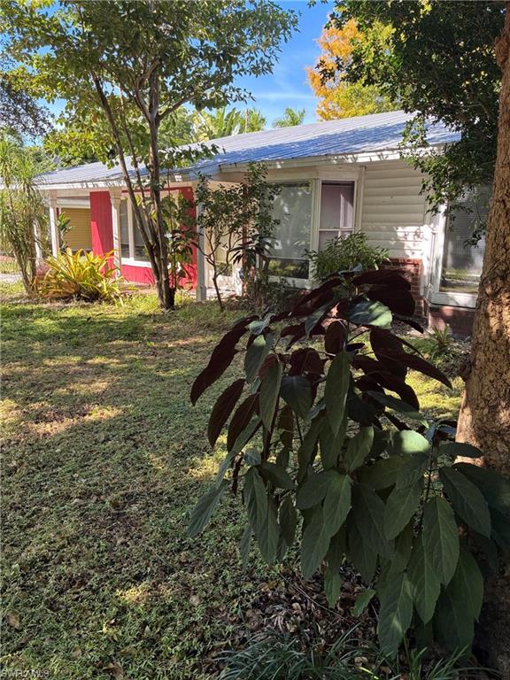 VALENCIA COURT - Residential