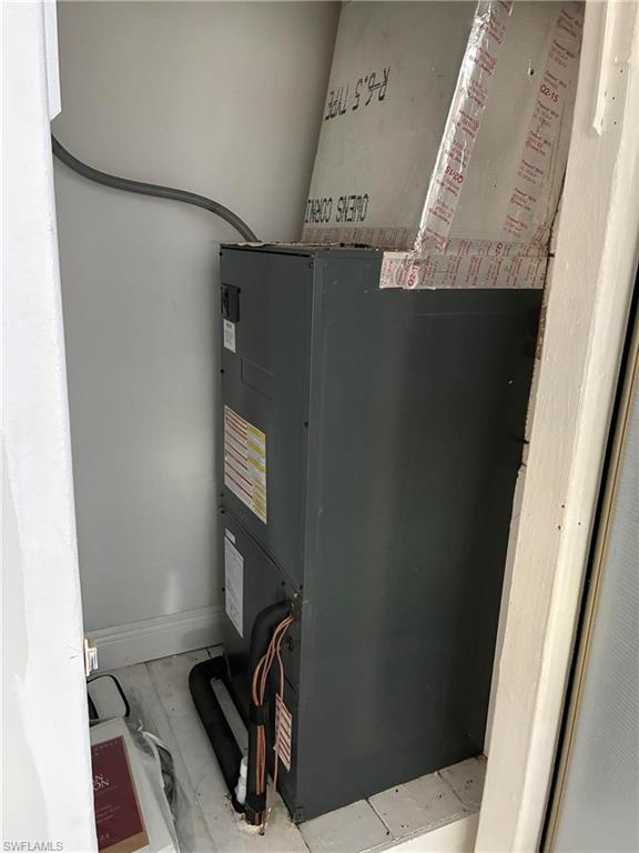 VALENCIA COURT - Residential