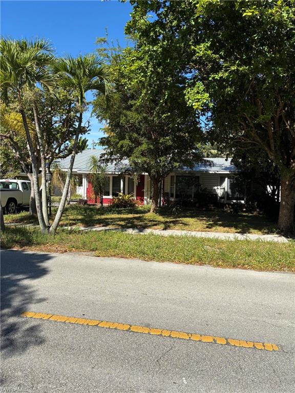 VALENCIA COURT - Residential