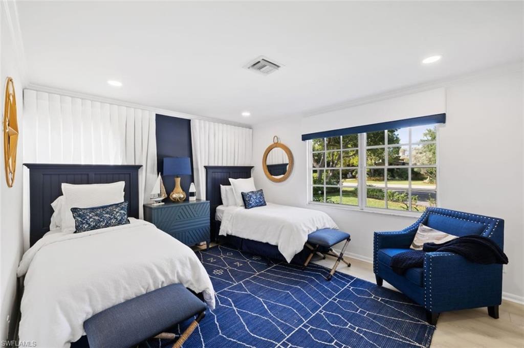 MOORINGS - Residential Lease