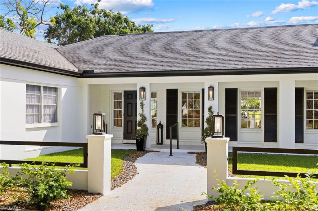 MOORINGS - Residential Lease