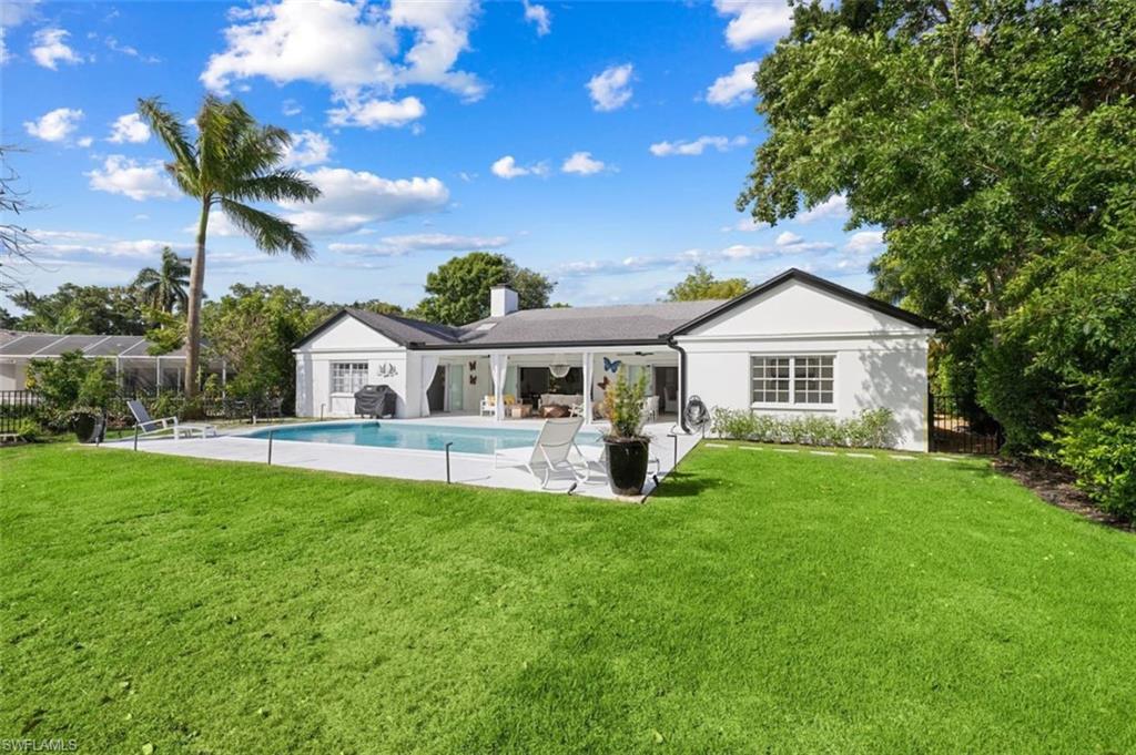 MOORINGS - Residential Lease