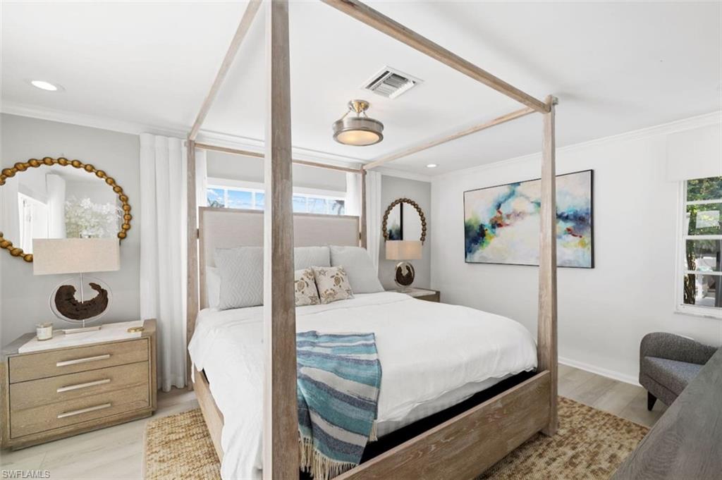 MOORINGS - Residential Lease