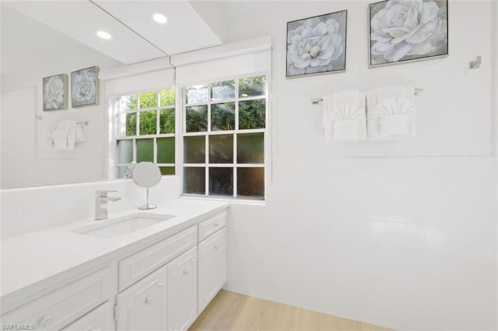 MOORINGS - Residential Lease