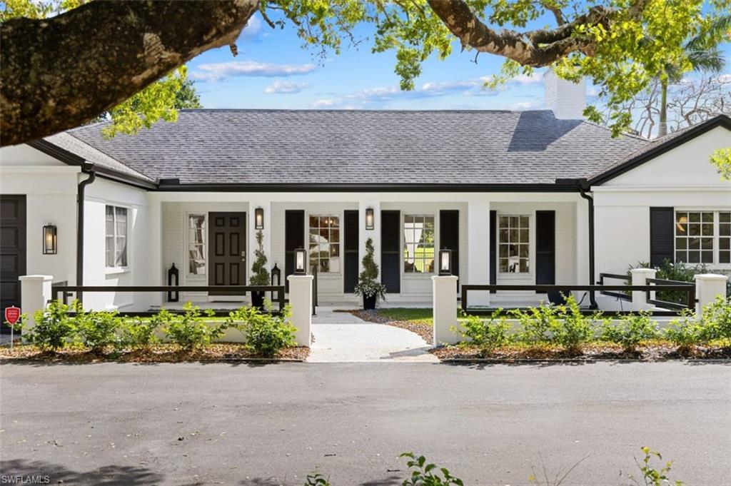 MOORINGS - Residential Lease