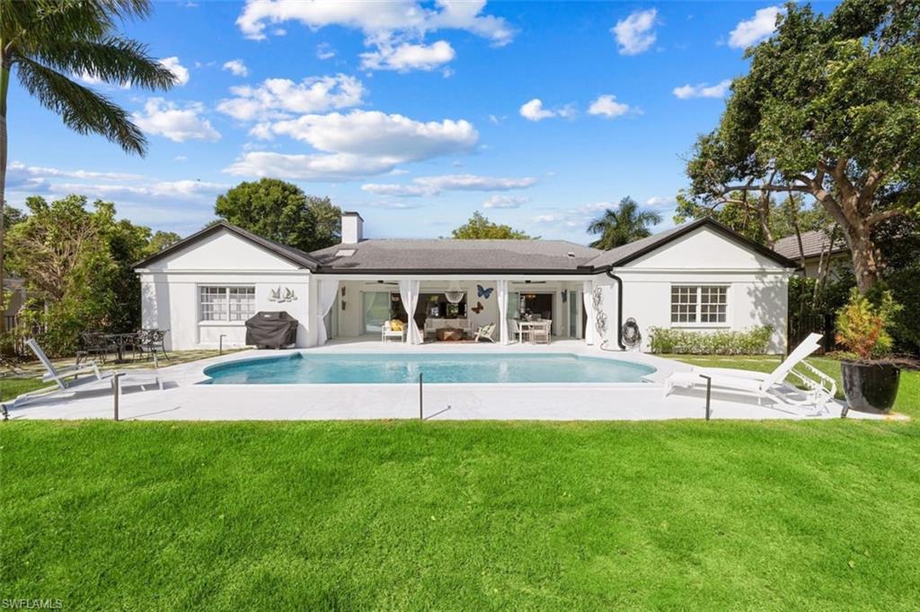 MOORINGS - Residential Lease