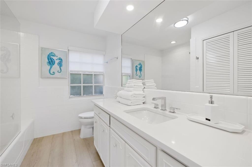 MOORINGS - Residential Lease