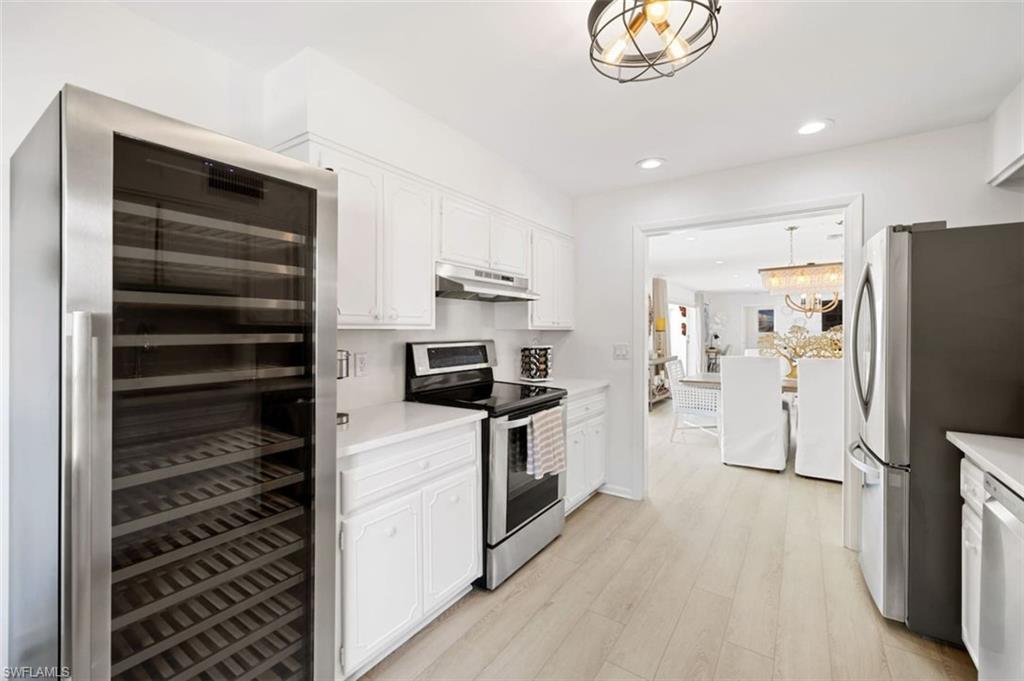 MOORINGS - Residential Lease