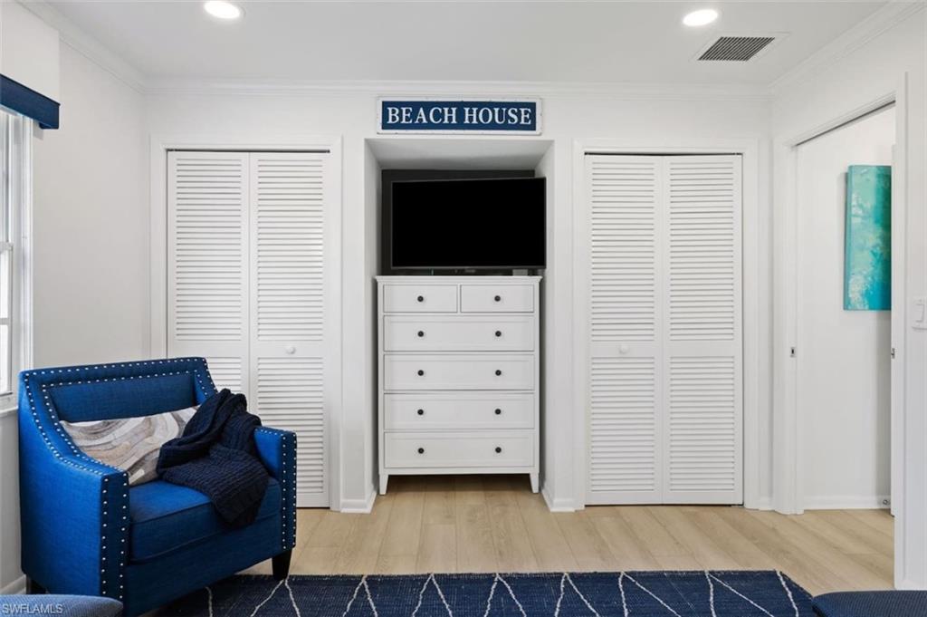 MOORINGS - Residential Lease