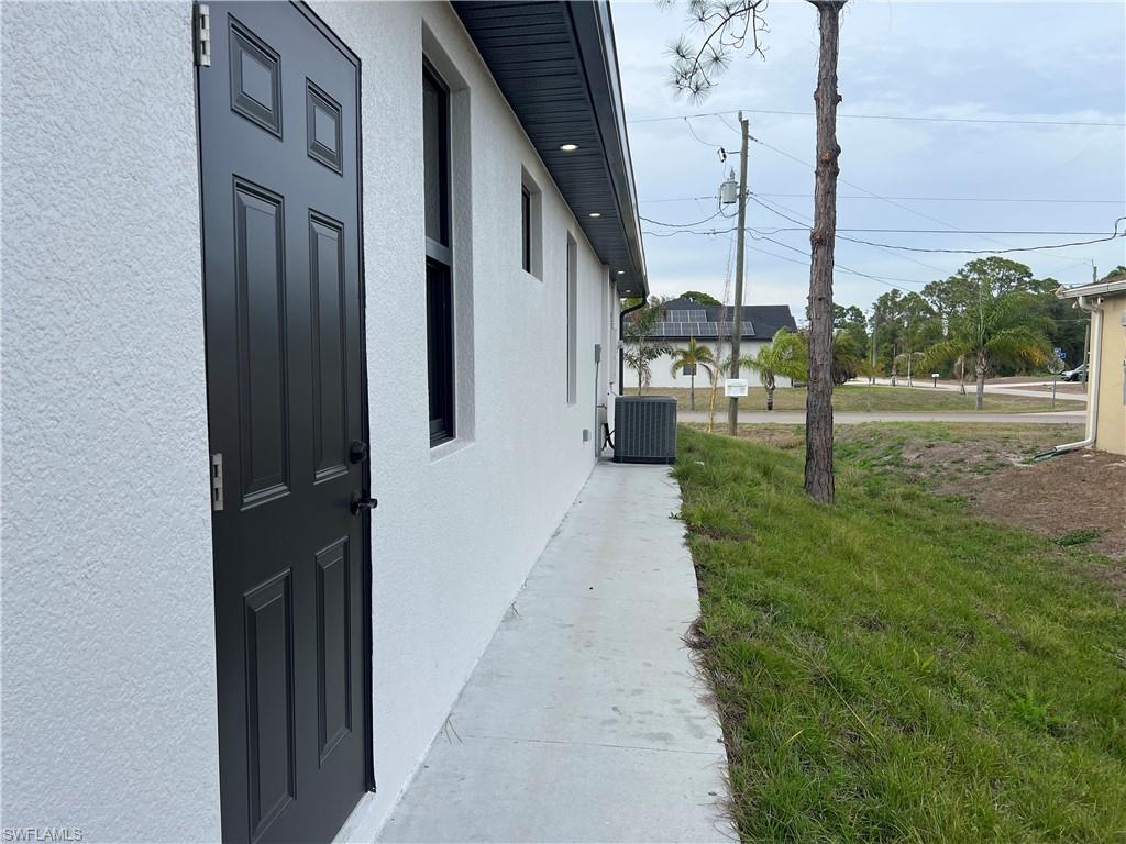LEHIGH ACRES - Residential
