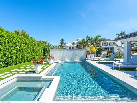 1565 Mullet LN NAPLES FL 34102