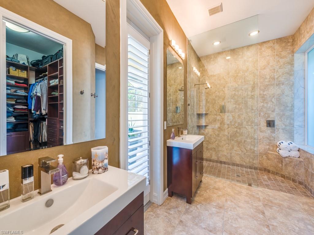 BAY PARK - Residential