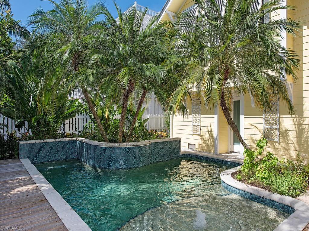 OLDE NAPLES - Residential