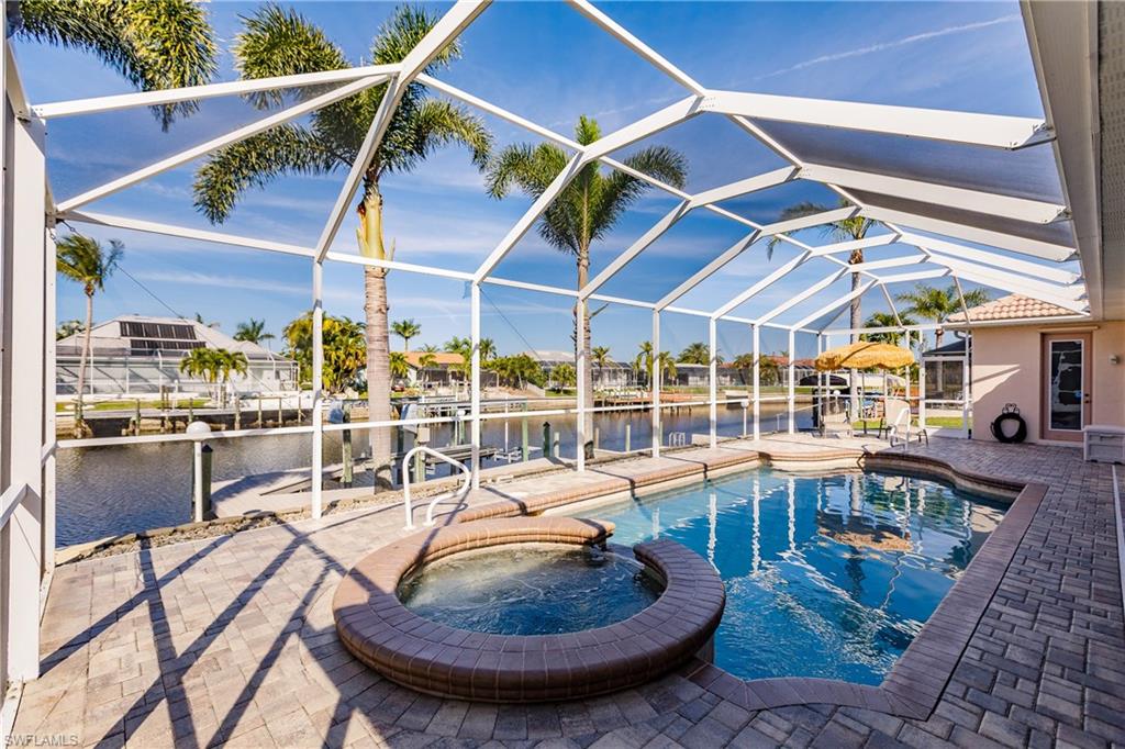 FOUR MILE COVE - Residential