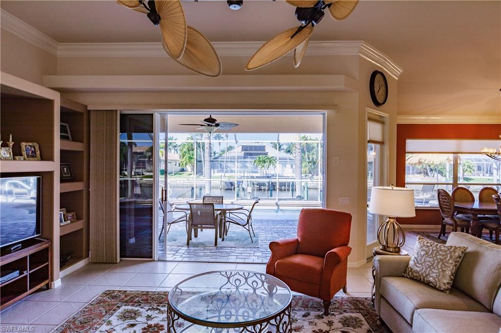 FOUR MILE COVE - Residential