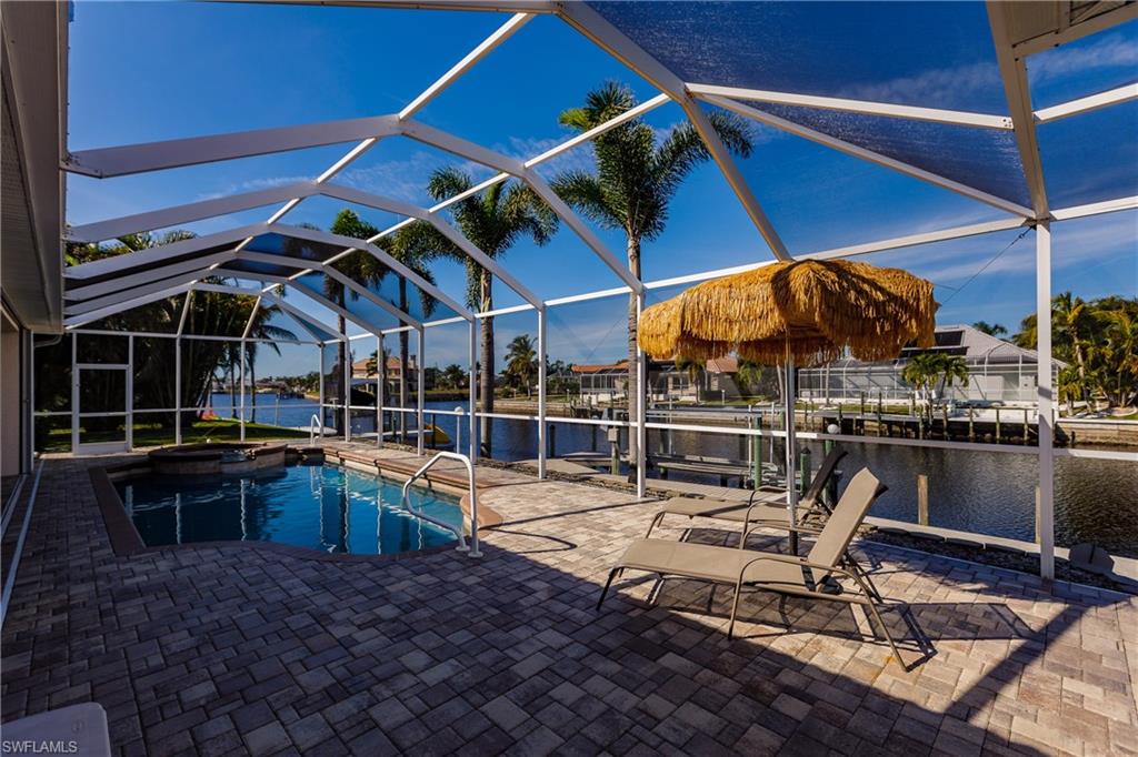 FOUR MILE COVE - Residential